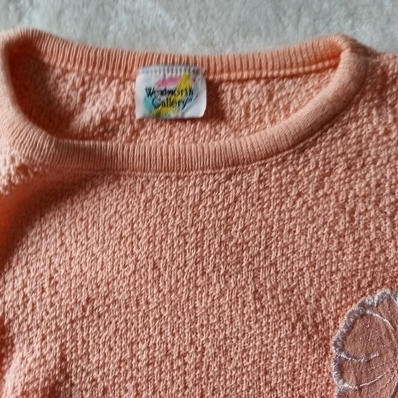 Vintage Peach Embroidered Flower Short‎ Sleeve Sweater - Picture 12 of 16